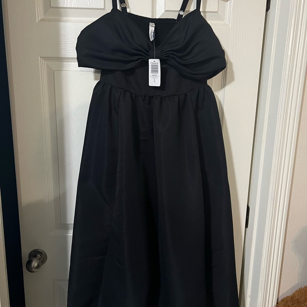 Torrid Black Sleeveless Midi Dress